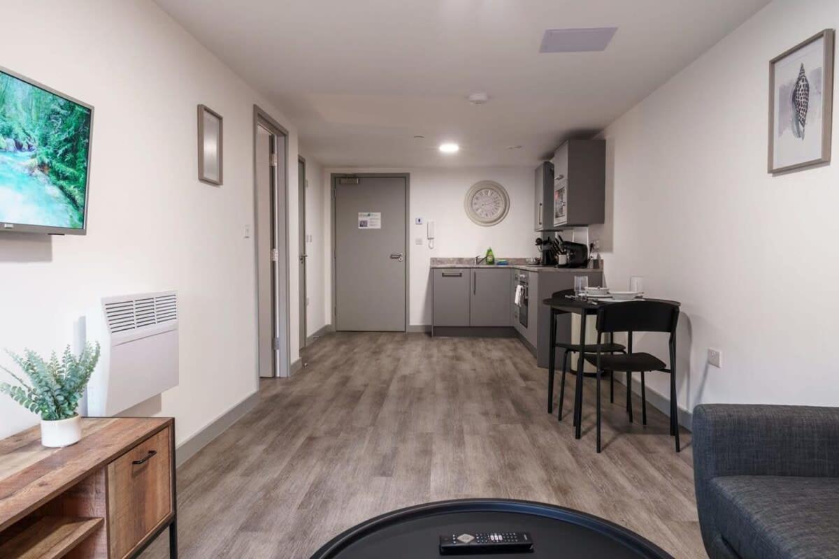 Modern 1 Bed Apartment In Liverpool Centre 외부 사진